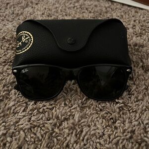 Black New Wayfarer Ray Bans